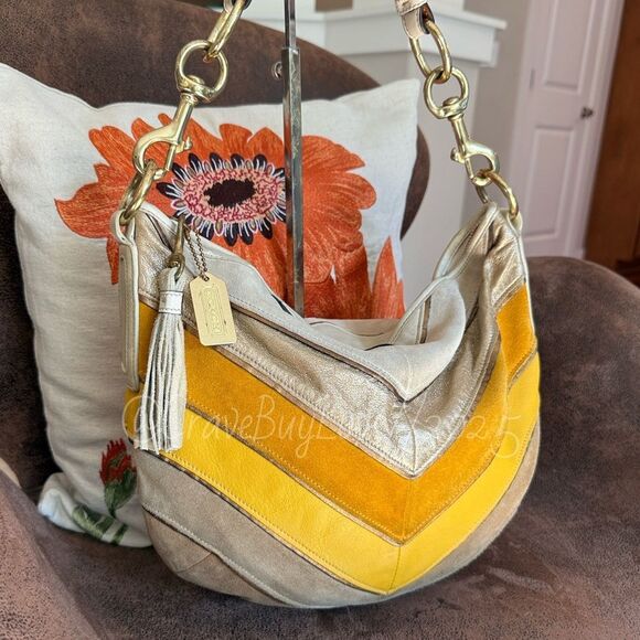 COACH SOHO CHEVRON HOBO w/MATCHING WRISTLET SET SUEDE LEATHER 2005 3664 GVUC - Picture 4 of 17